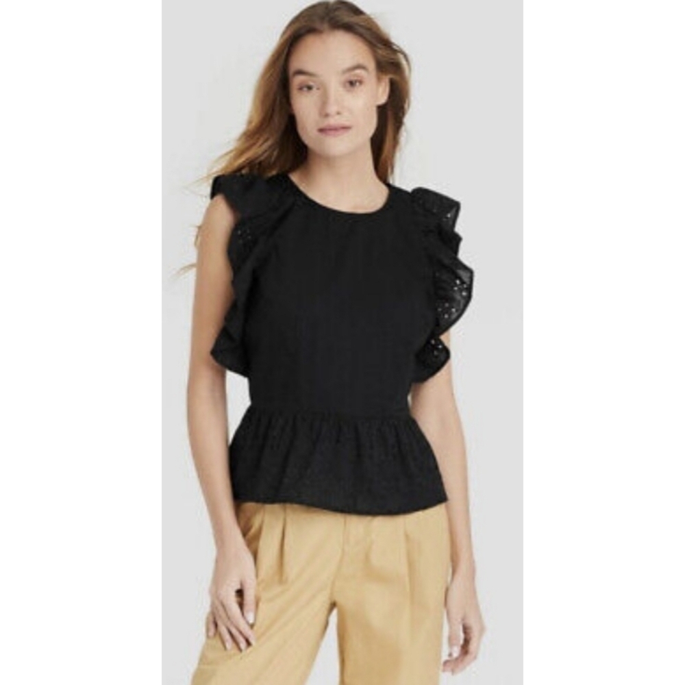 Who What Wear Eyelet Sleeveless Top